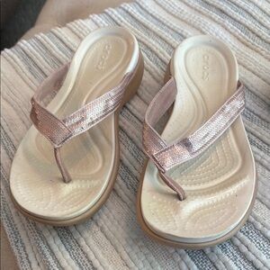 Crocs Women's Sequin Flip Flops - Cream and Tan